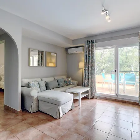 Amplio Apartamento Calahonda. Apartment