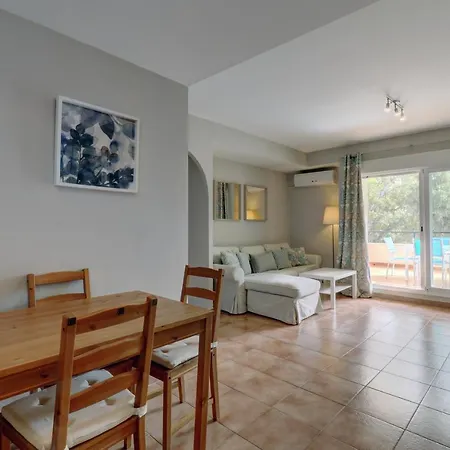 Amplio Apartamento Calahonda. Apartment